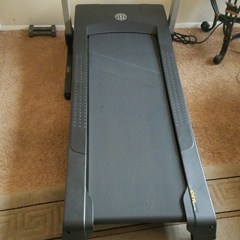 Tread mill - Picture 2 of 4